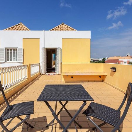 Family Meeting Point - V3 - Faro Villa Exterior photo