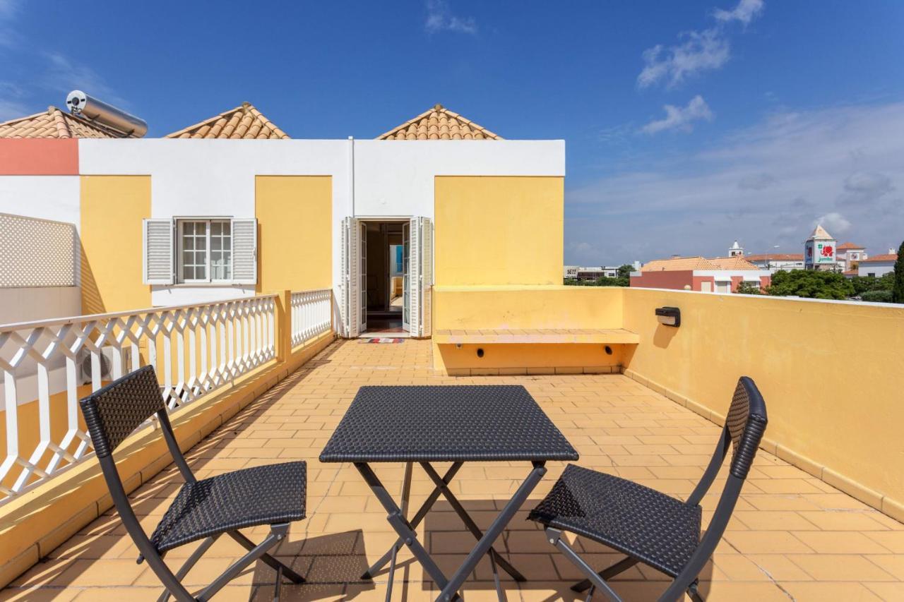 Family Meeting Point - V3 - Faro Villa Exterior photo